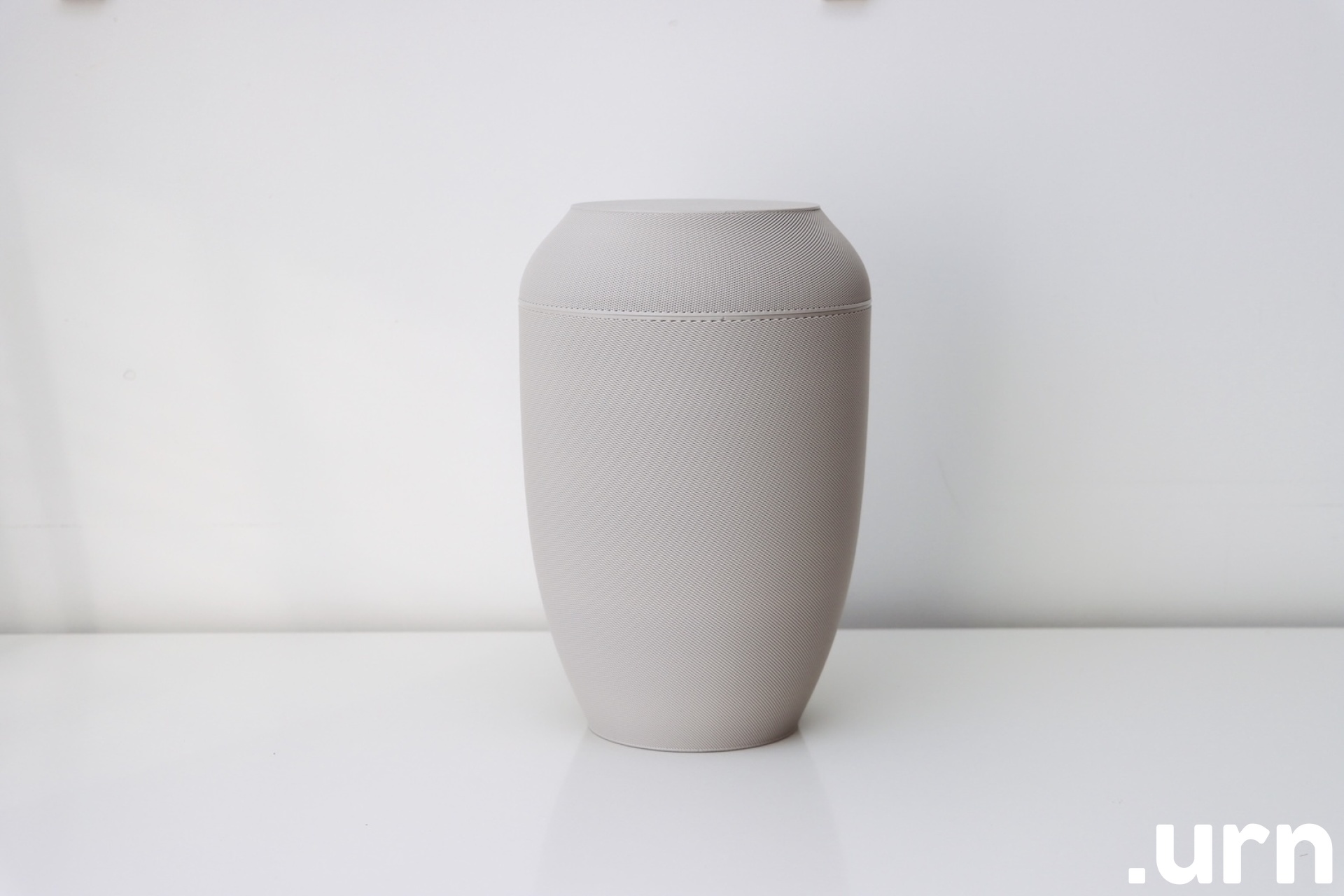 Kuuvalguse Hall Biourn Fookus 0172