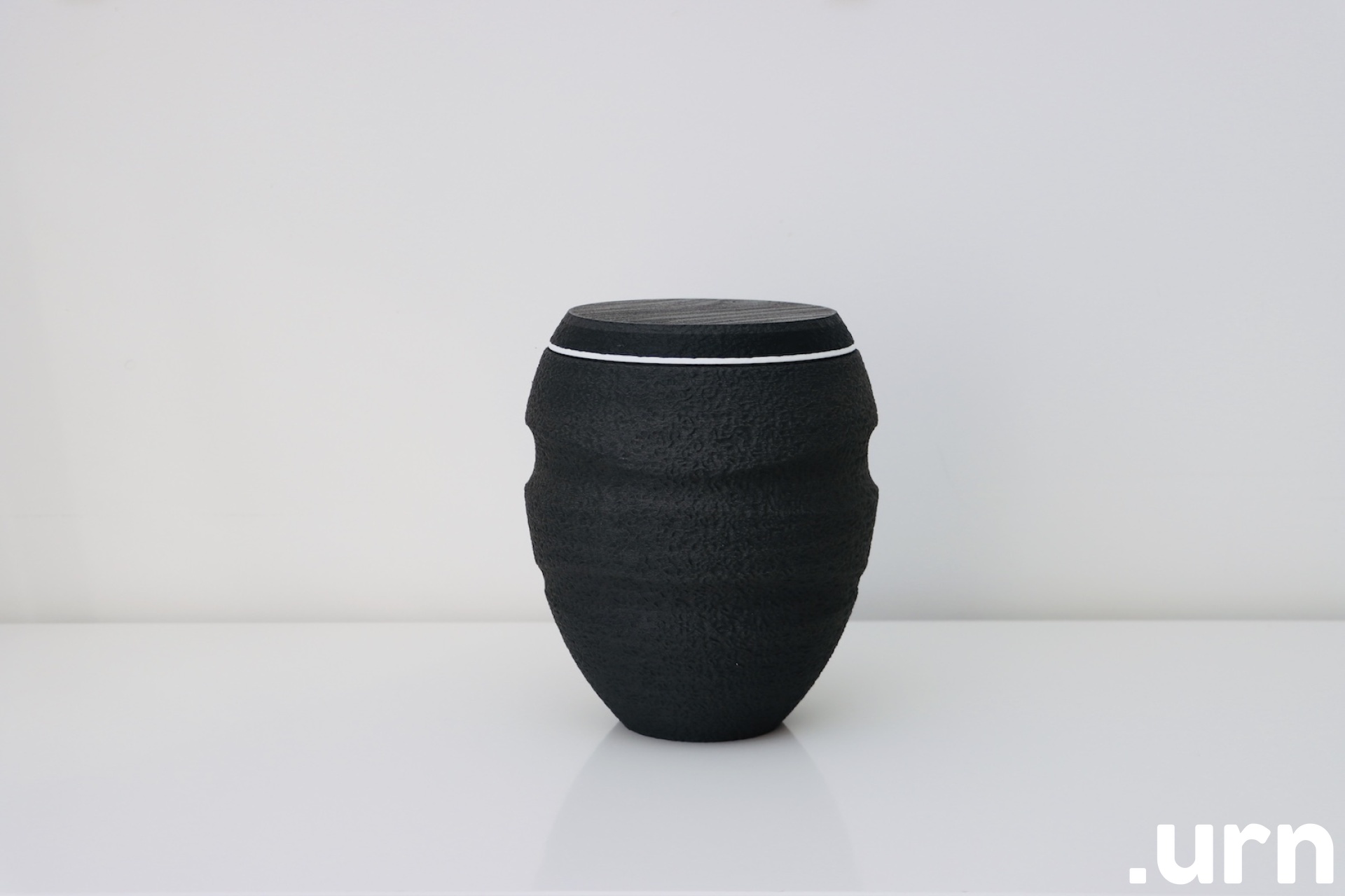 Biourn BIOWOOD Must Halli Joonega 0176