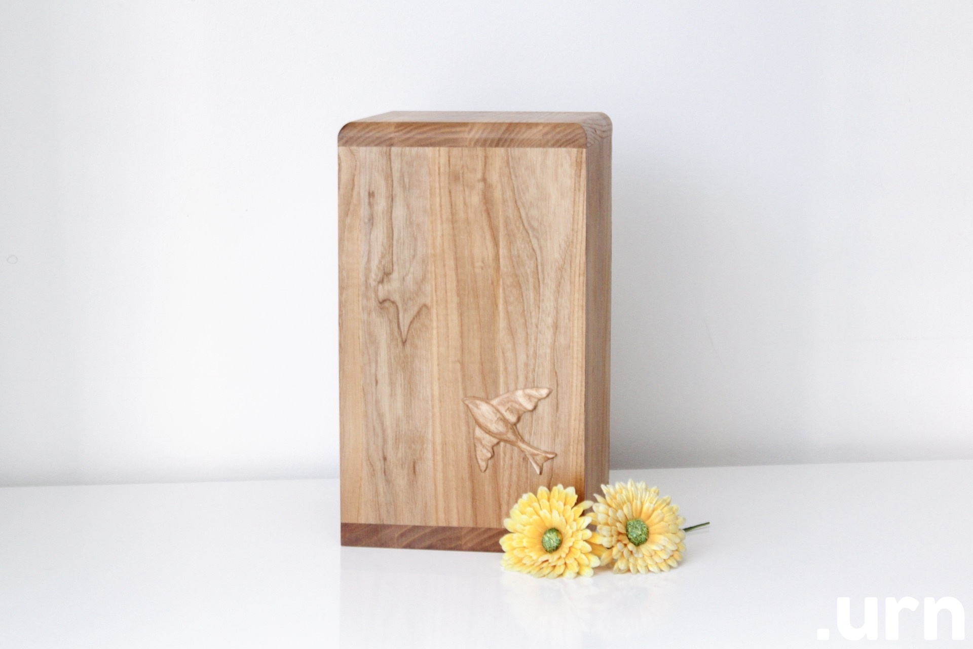 Tammepuidust Urn Linnuga 0096