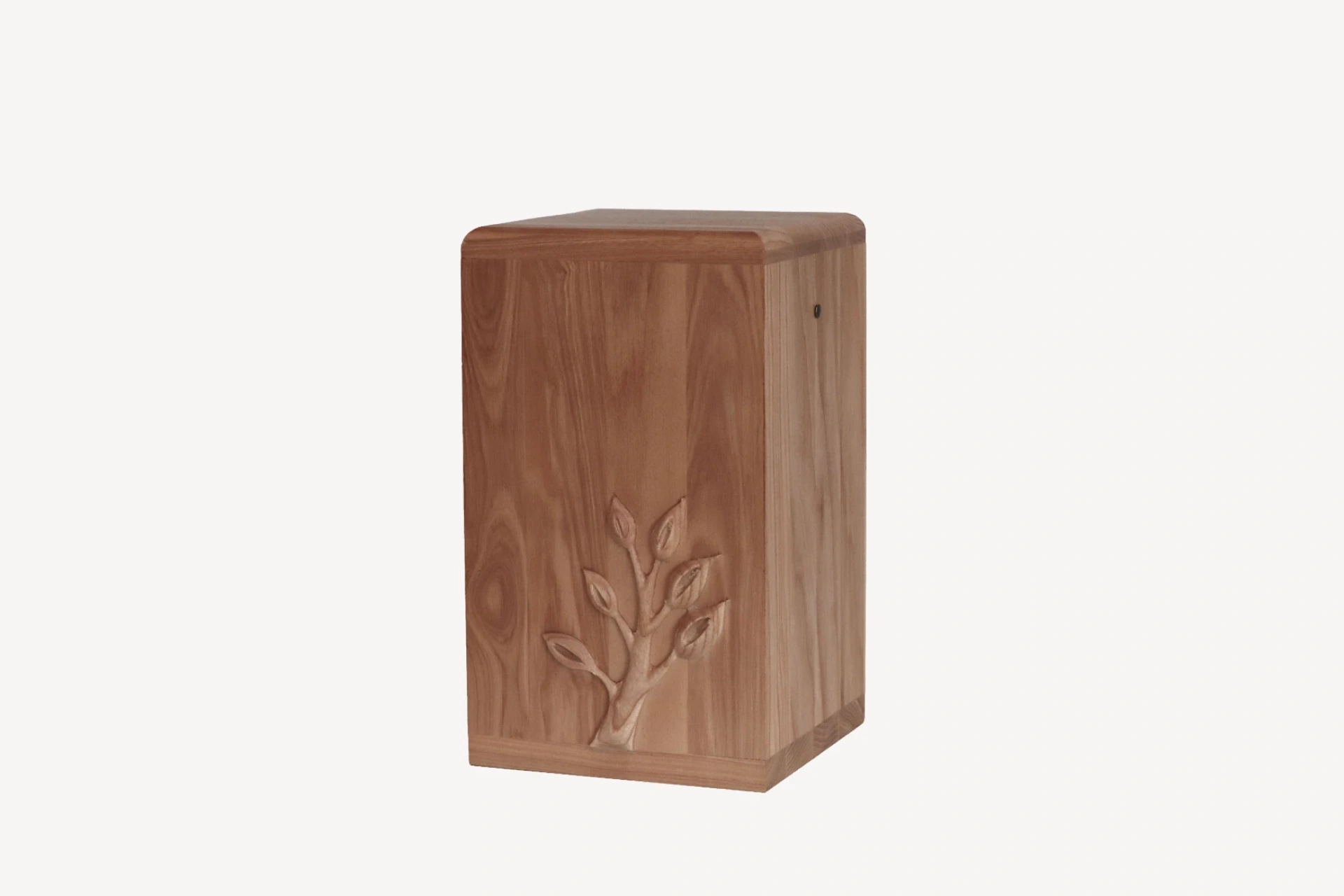 Tammepuidust Urn Elupuu 0126
