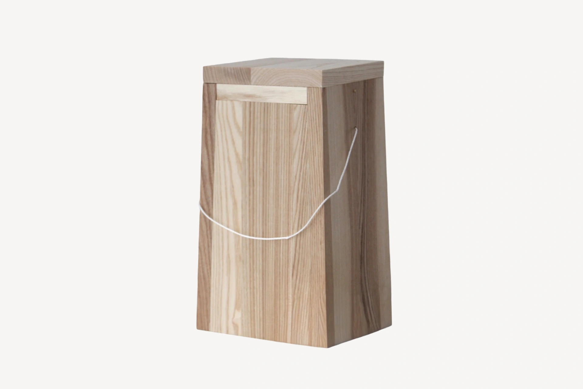 Saarepuidust Urn Nordic 0061