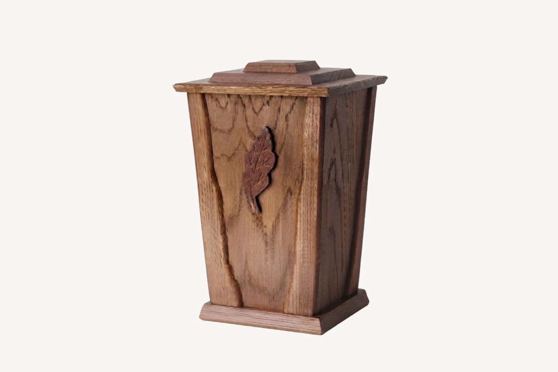 Igaviku Leht Tume Tammepuidust Urn 0068