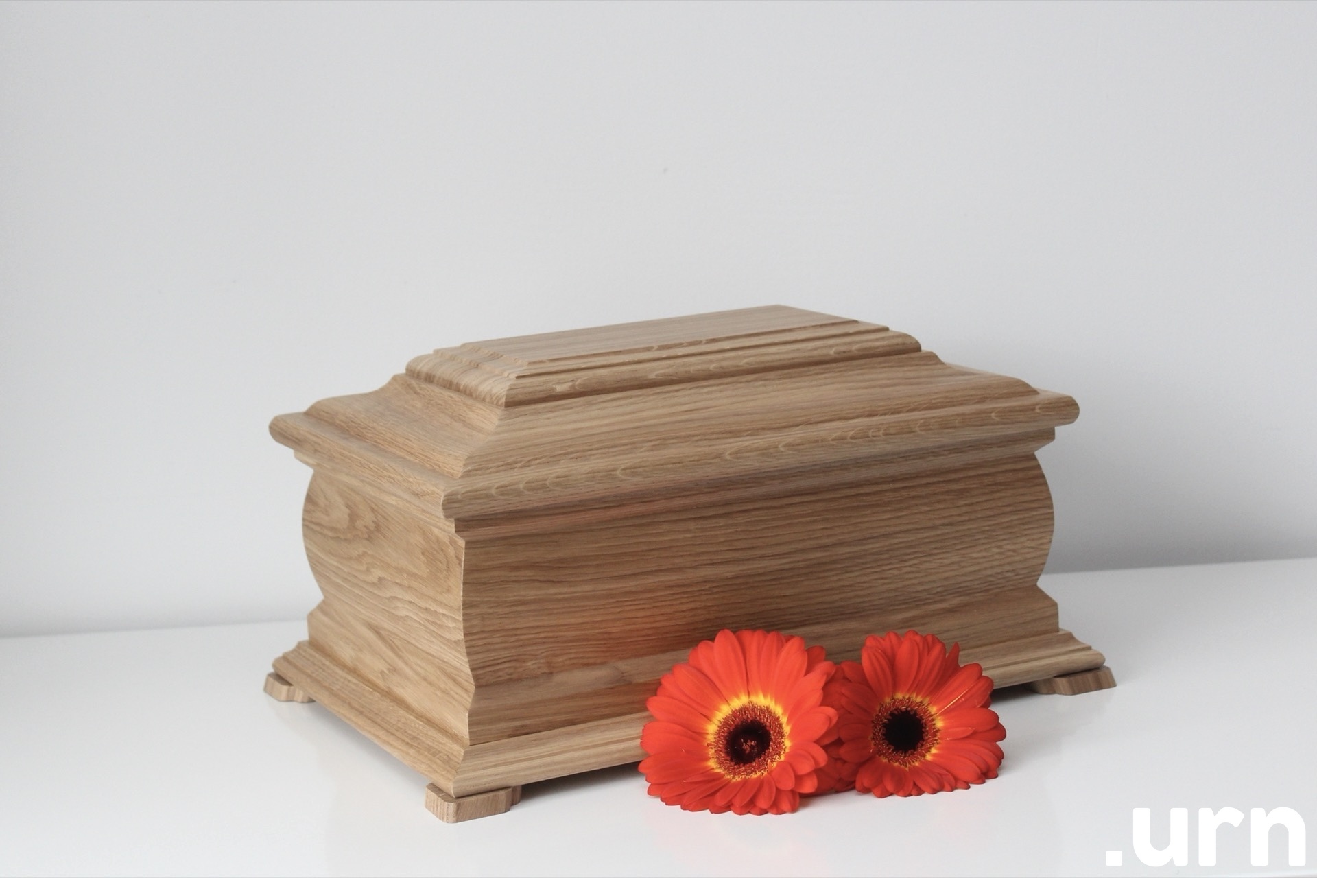 Tammepuidust Urn Laegas Hele 0063